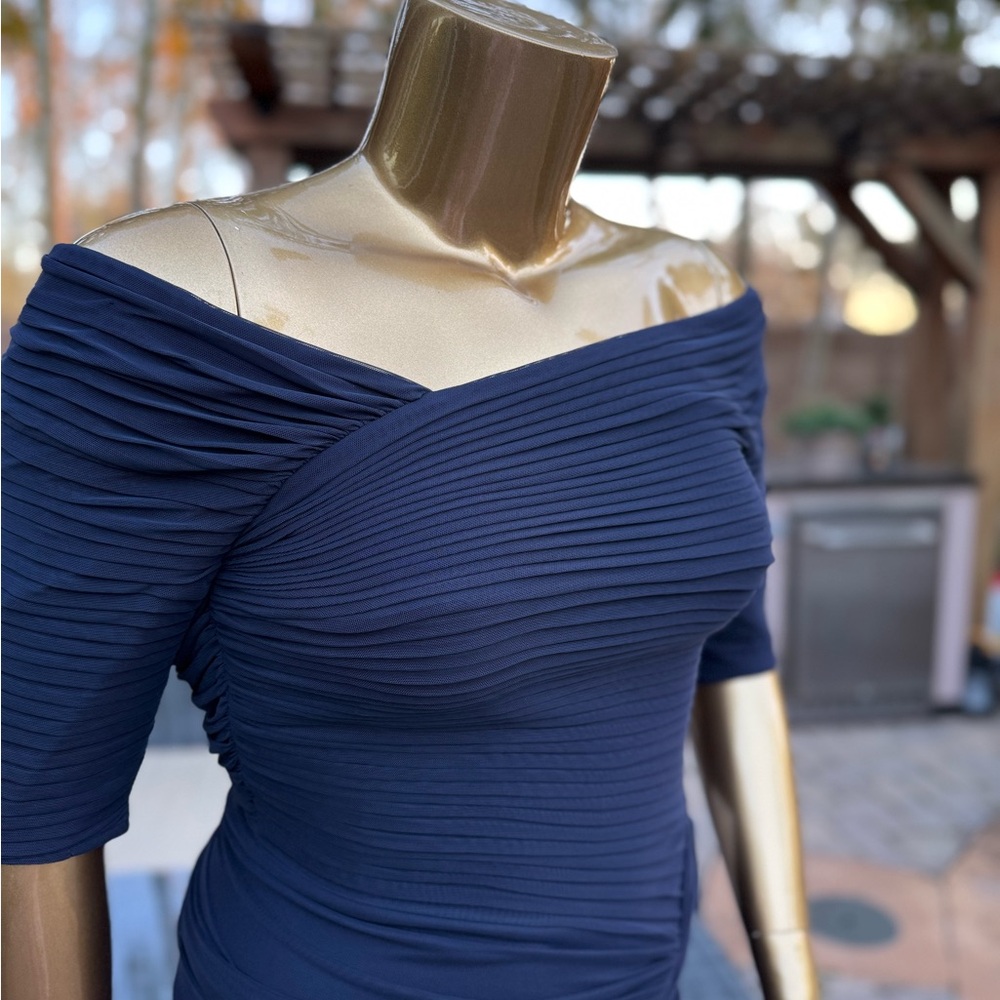 NWT ~Tadashi Shoji Navy Off-Shoulder Midi Dress - Picture 2 of 4